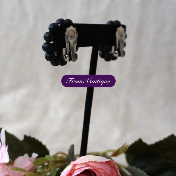 ⚫🌻 VINTAGE Black Beaded Flower with Crystal Earrings (Clip on)👂✨ - Picture 4 of 5